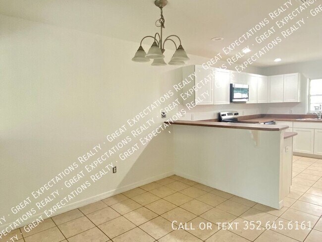 Building Photo - 6744 SE 106th St