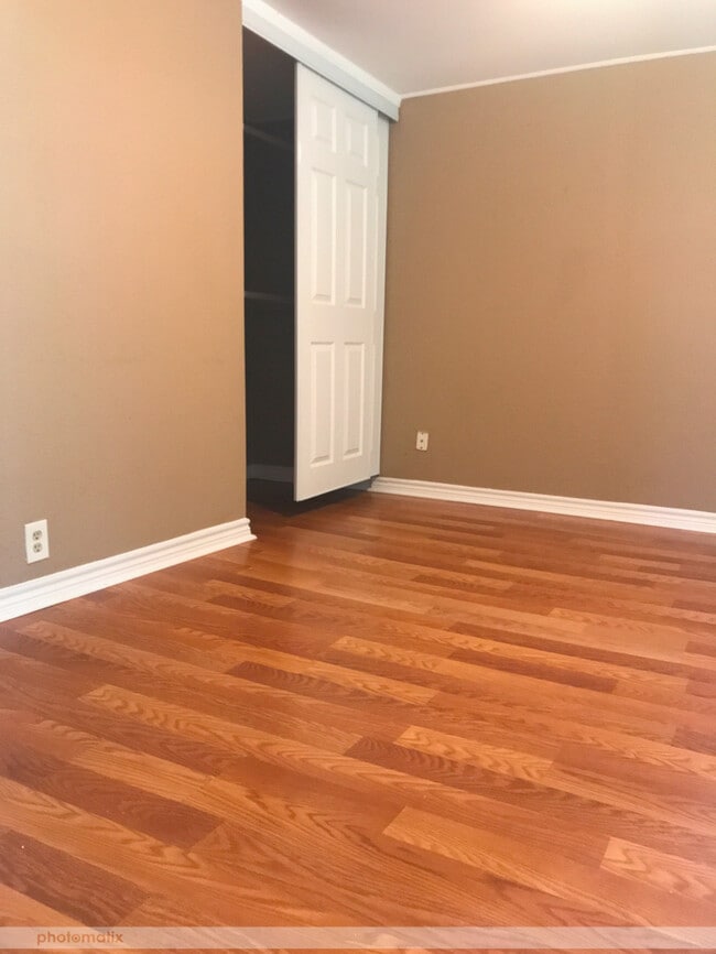 Building Photo - 509 Bluebonnet Dr