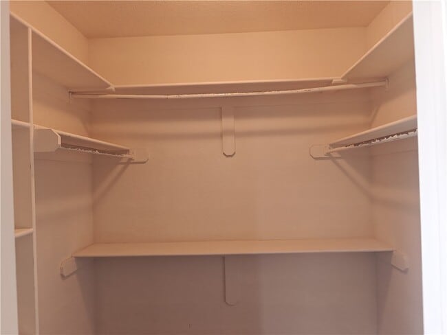 Building Photo - 5302 SW Monaco Ln