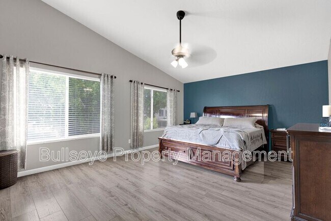 Building Photo - 809 S Lagoon Dr