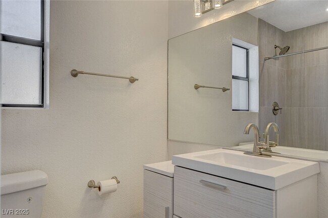Building Photo - 4683 Calderwood St