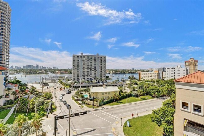 Building Photo - 101 S Fort Lauderdale Beach Blvd