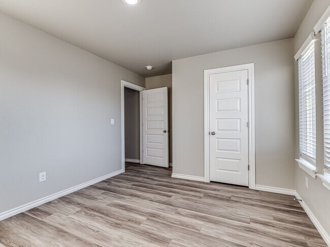 Building Photo - Beautiful brand new home + Deer Creek Schools + 4 bedrooms