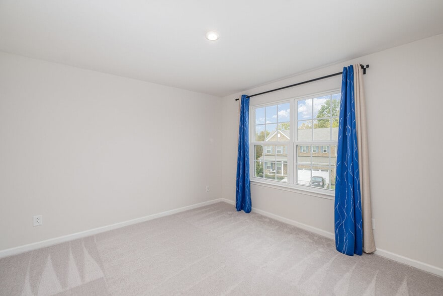 Building Photo - 971 Fancher Ln