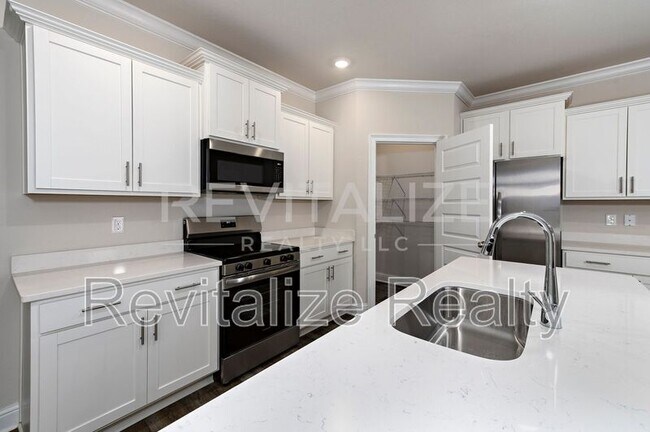 Building Photo - 14543 Dayton Cir
