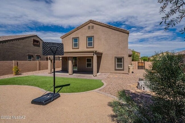 Building Photo - Spacious & Stylish Living in Saguaro Bloom...