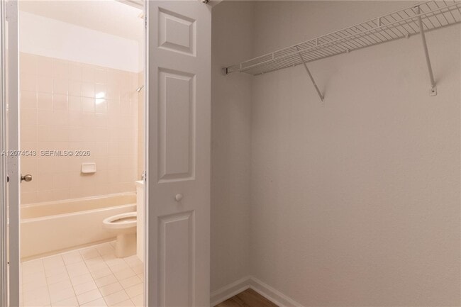 Building Photo - 1410 S Santa Catalina Cir