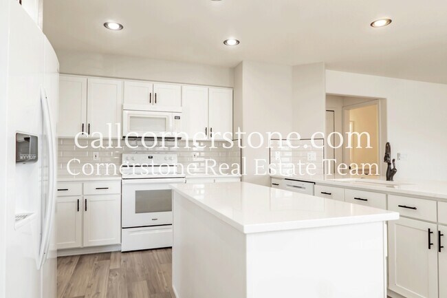 Building Photo - 4735 Malcom Ct