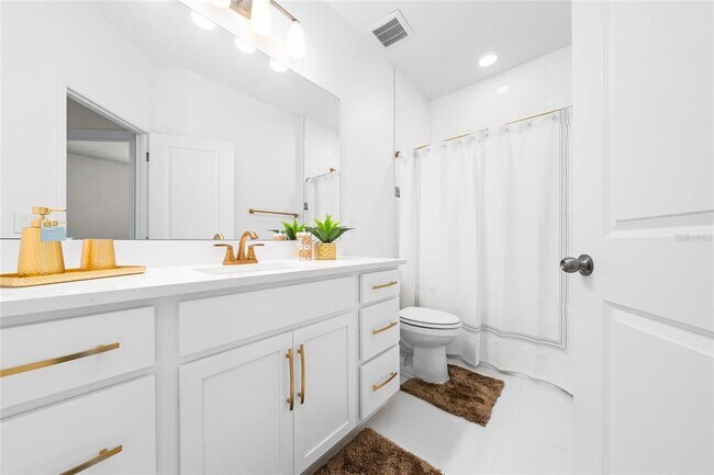 Building Photo - 16001 Grafton Wy