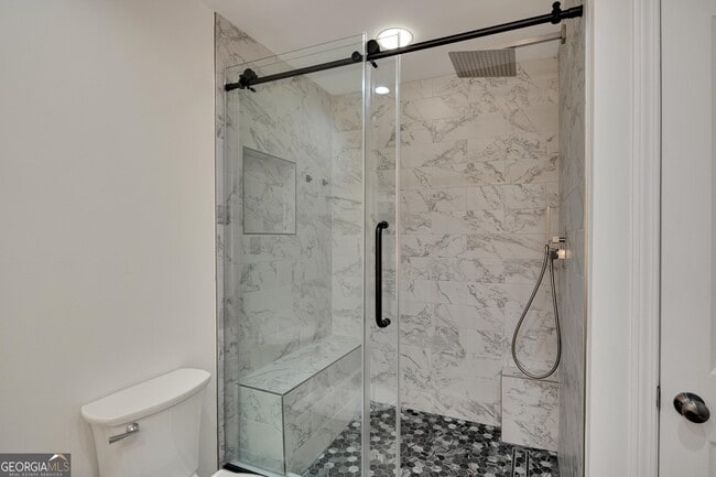 Building Photo - 1101 Juniper St NE