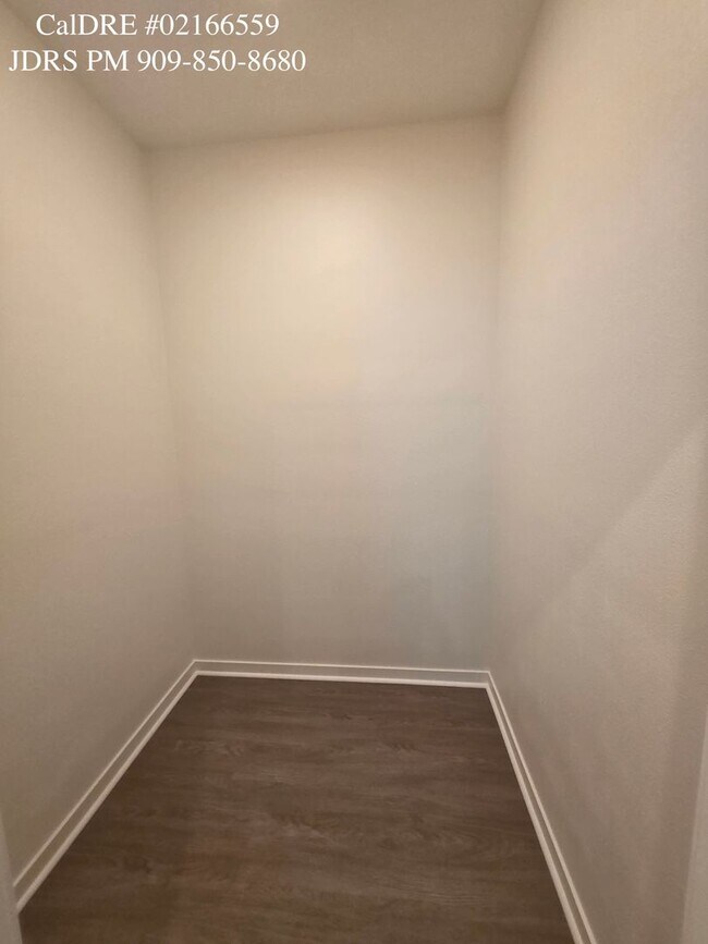 Building Photo - Price Lowered! Rancho Cucamonga 3 Bedroom Condo