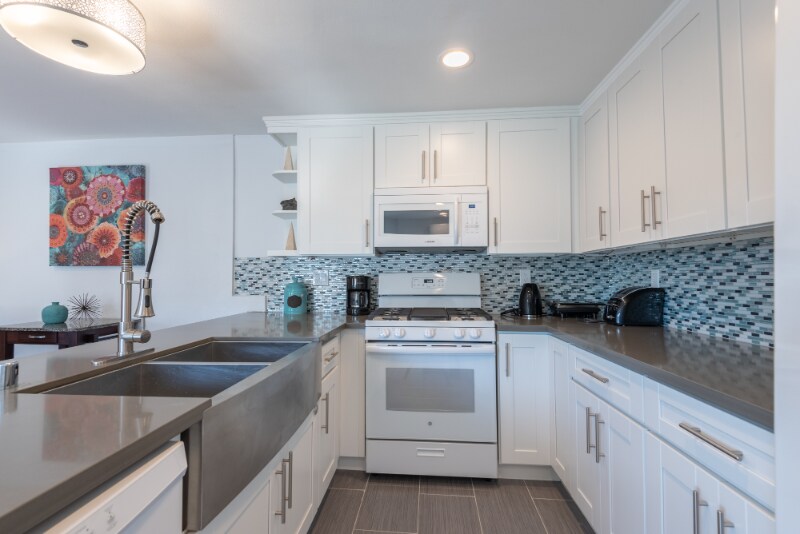 Building Photo - 3617 Sunswept Dr