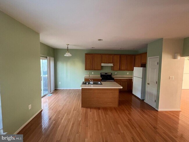 Building Photo - 13345 Misty Dawn Dr