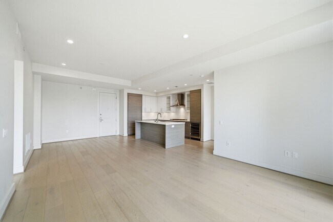 Building Photo - 2047 Westcreek Ln