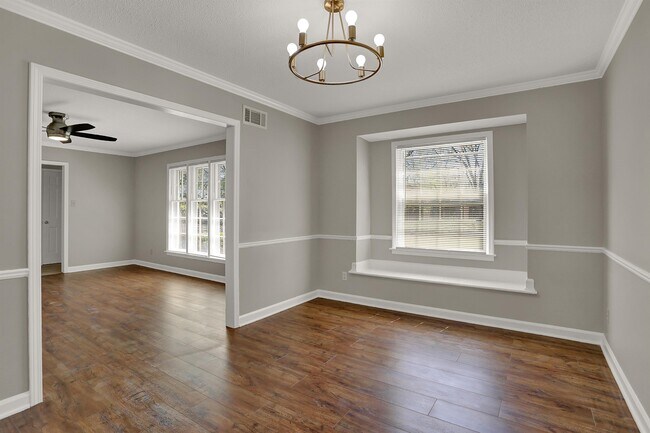 Building Photo - 5718 Rich Rd