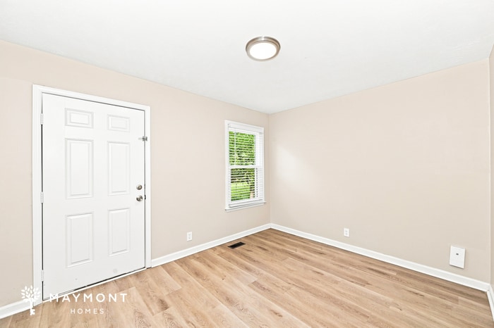 Building Photo - 415 Country Village Dr