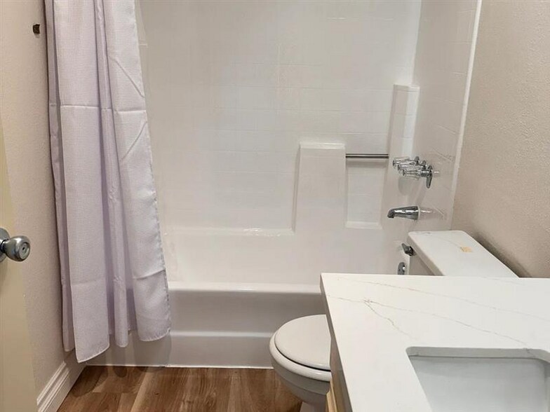 Building Photo - 2425 Purdue Ave