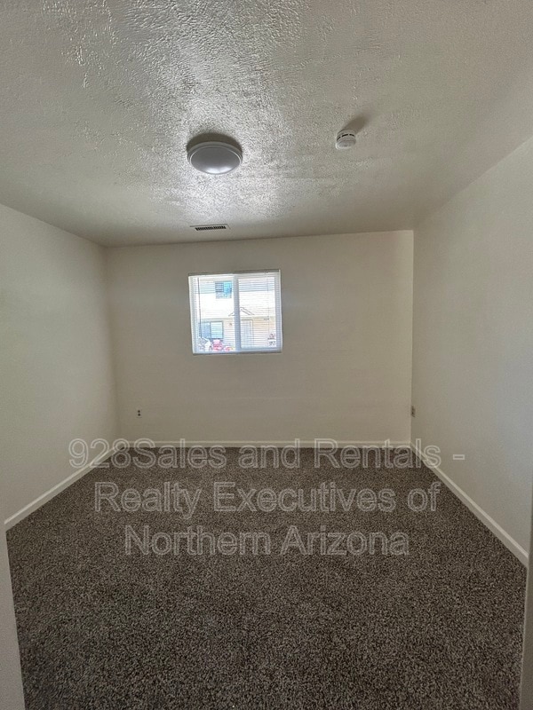 Building Photo - 2627 N Rose St