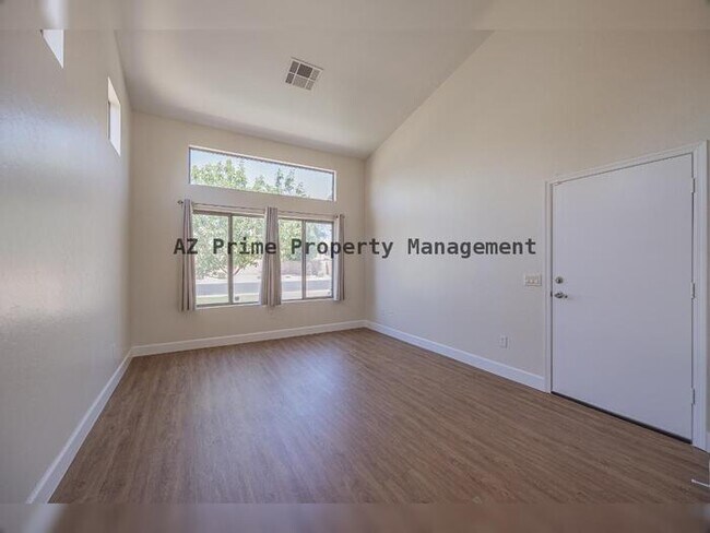 Building Photo - 1255 S Western Skies Dr