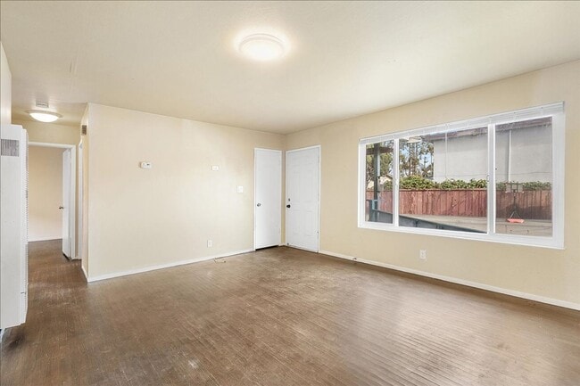 Building Photo - 267 Flint Ct