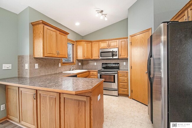 Building Photo - 20216 B St