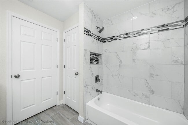 Building Photo - 4818 Sturgeon Dr