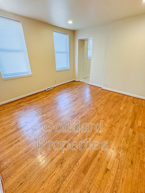 Building Photo - 1801 S Charles St