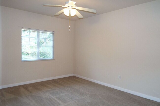 Building Photo - 13141 Bella Casa Cir