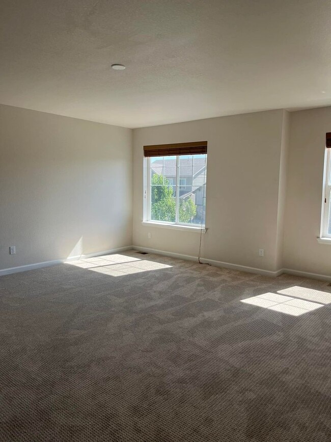 Building Photo - Exceptional 5-bedroom home situated in the highly desirable Copperleaf Neighborhood! Move in Spec...