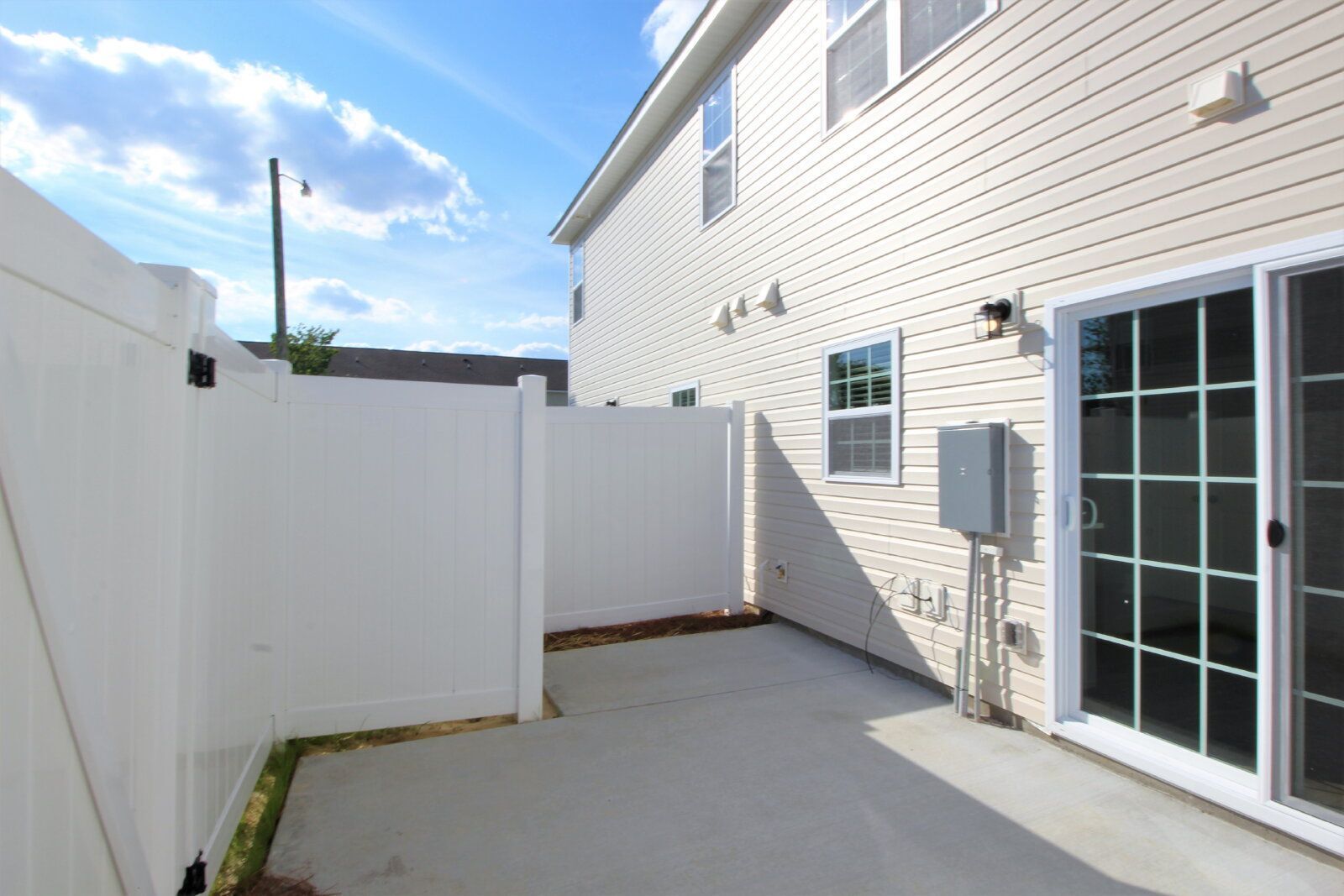 Building Photo - 3329 Briarcliff Dr