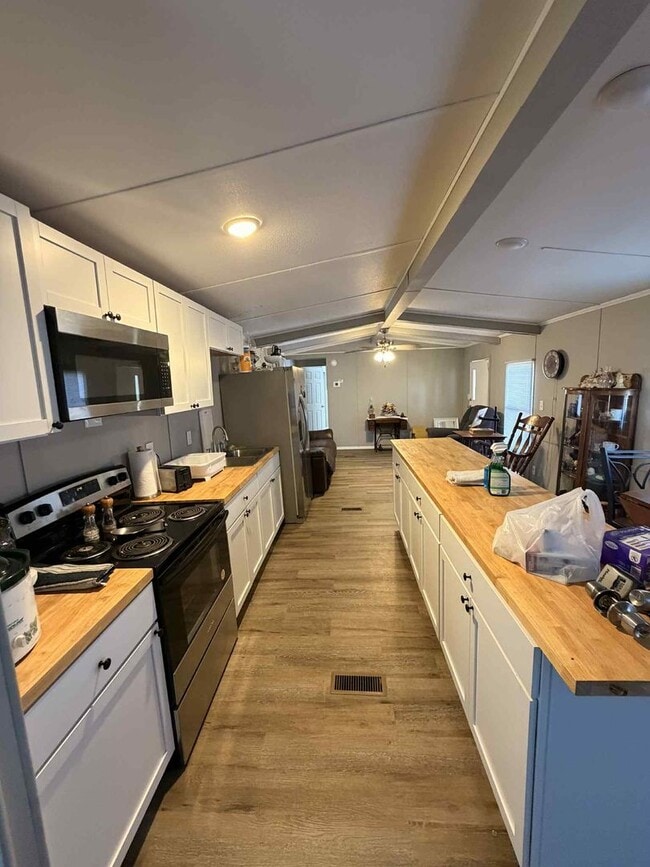 Building Photo - Shared Trailer for Rent – Webb City, MO. - Month to month LEASE!!