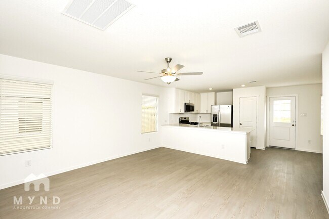 Building Photo - 2652 Mistwood Dr