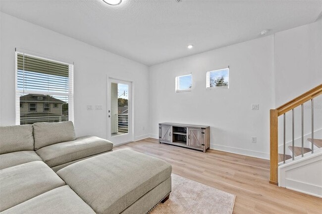 Building Photo - 2311 W Spruce St