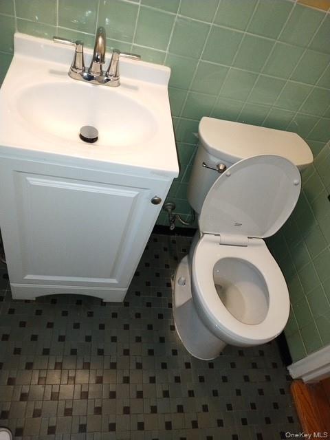 Building Photo - 320 S Broadway