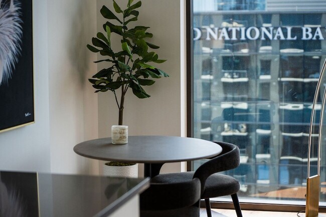 Building Photo - 1212 Demonbreun St