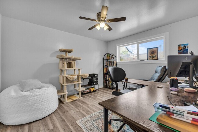 Building Photo - 3876 S Lee Maur St