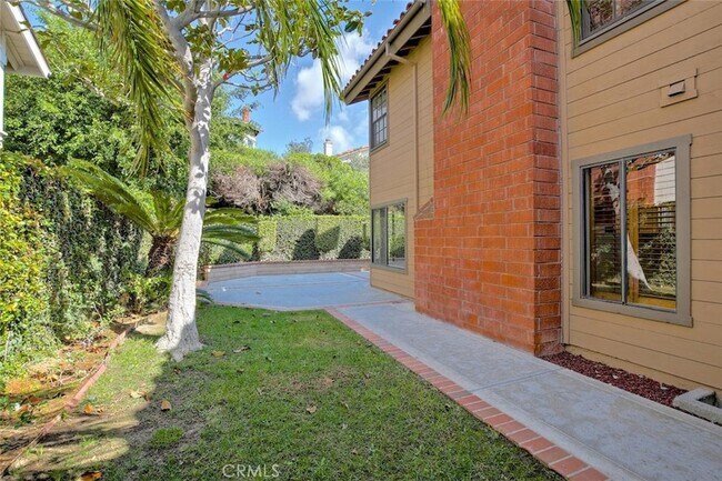 Building Photo - 2936 Calle Frontera