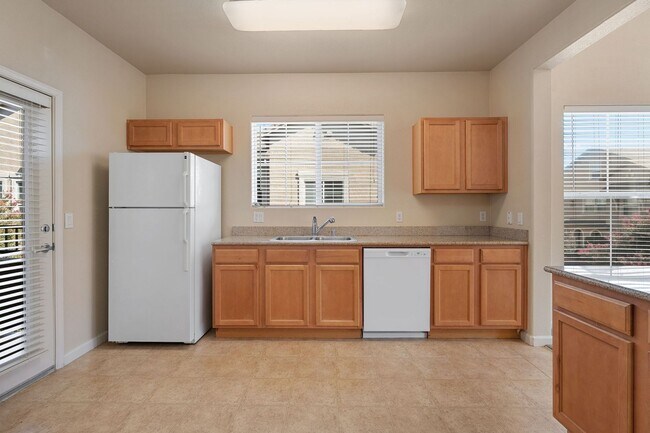 Building Photo - 1316 Milano Dr