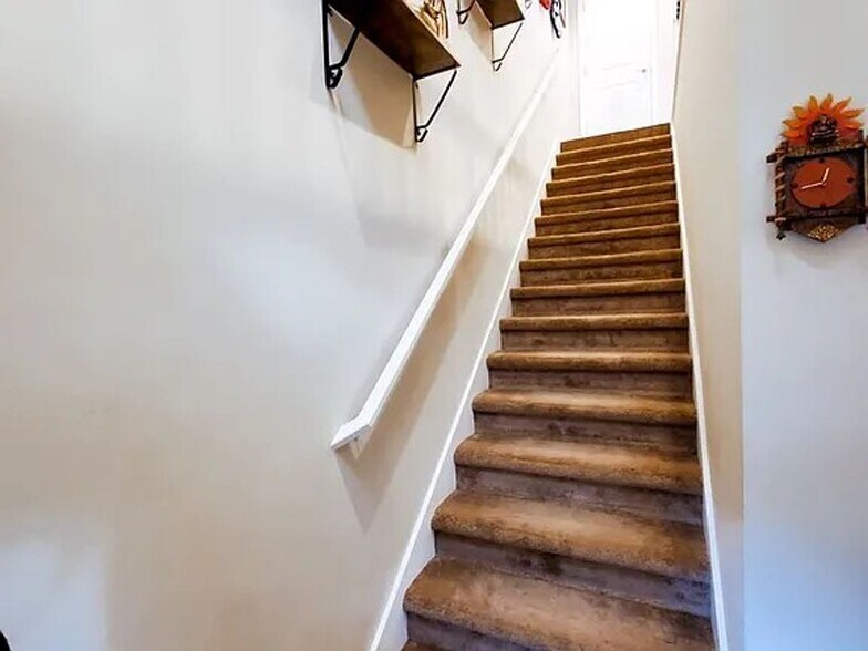 Building Photo - Beautiful Bothell Townhome