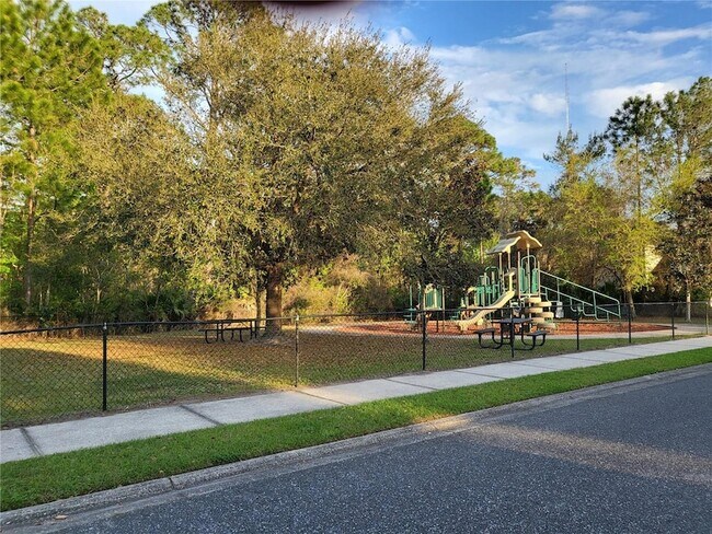 Building Photo - 237 N Hidden Tree Dr