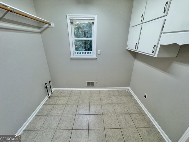Building Photo - 45 Gentry Dr