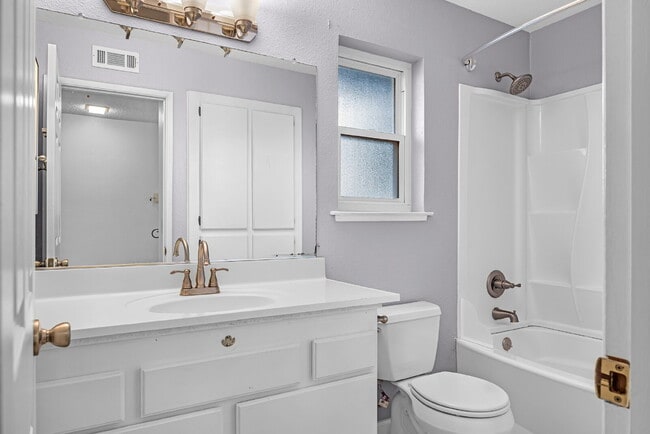 Building Photo - A Clean, Well-Sized Home With Solar in Woodland