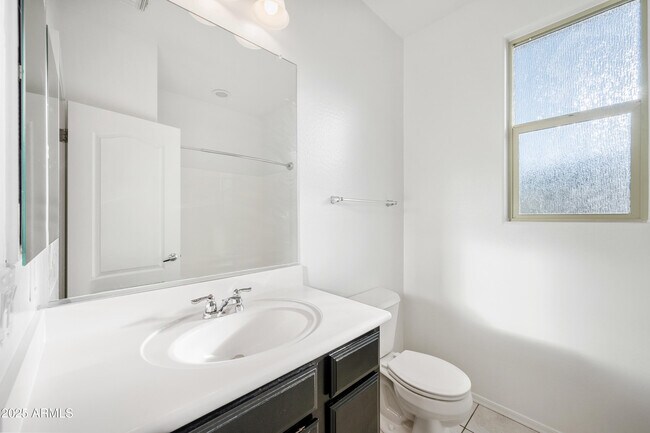 Building Photo - 2814 W Apollo Rd