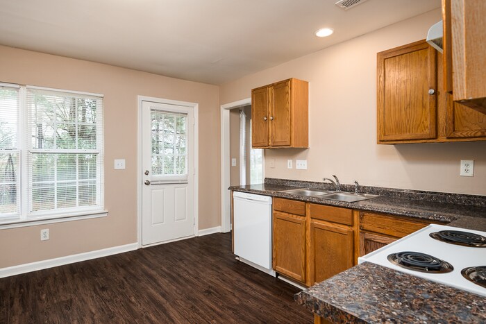 Building Photo - 951 Grass Hollow Ct