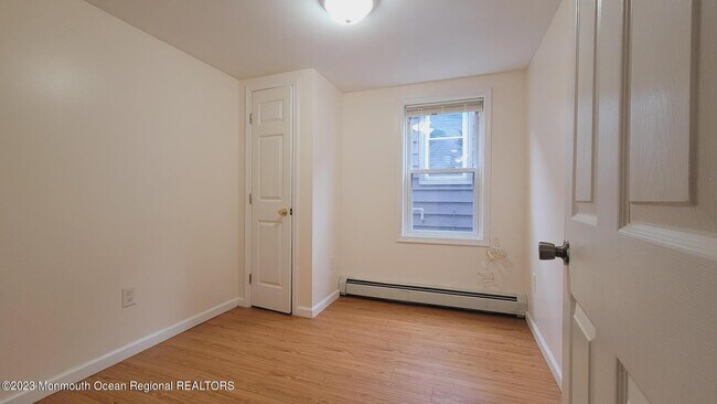 Building Photo - 218 Porter Ave