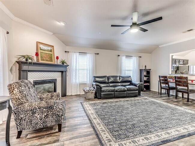 Building Photo - Gated 3 Bed 2 Bath 2 Car home of The Villa...