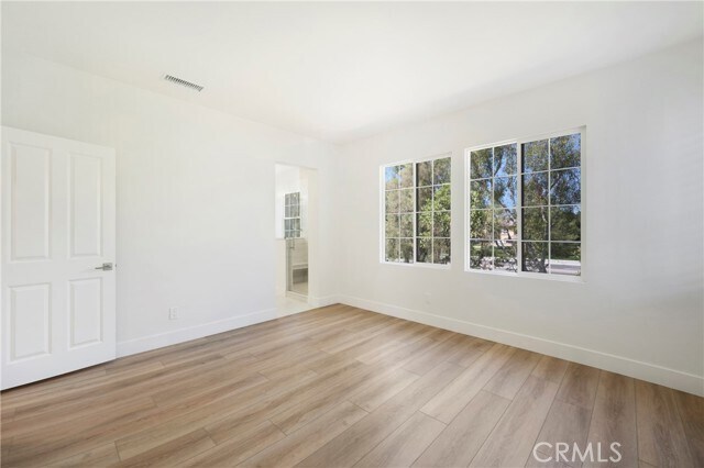 Building Photo - 175 Kingswood
