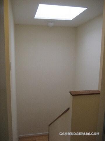 Building Photo - 61 6th St