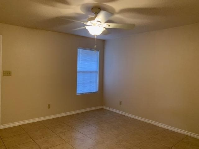 Building Photo - 319 W Travis St