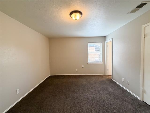 Building Photo - 304 Clary Dr